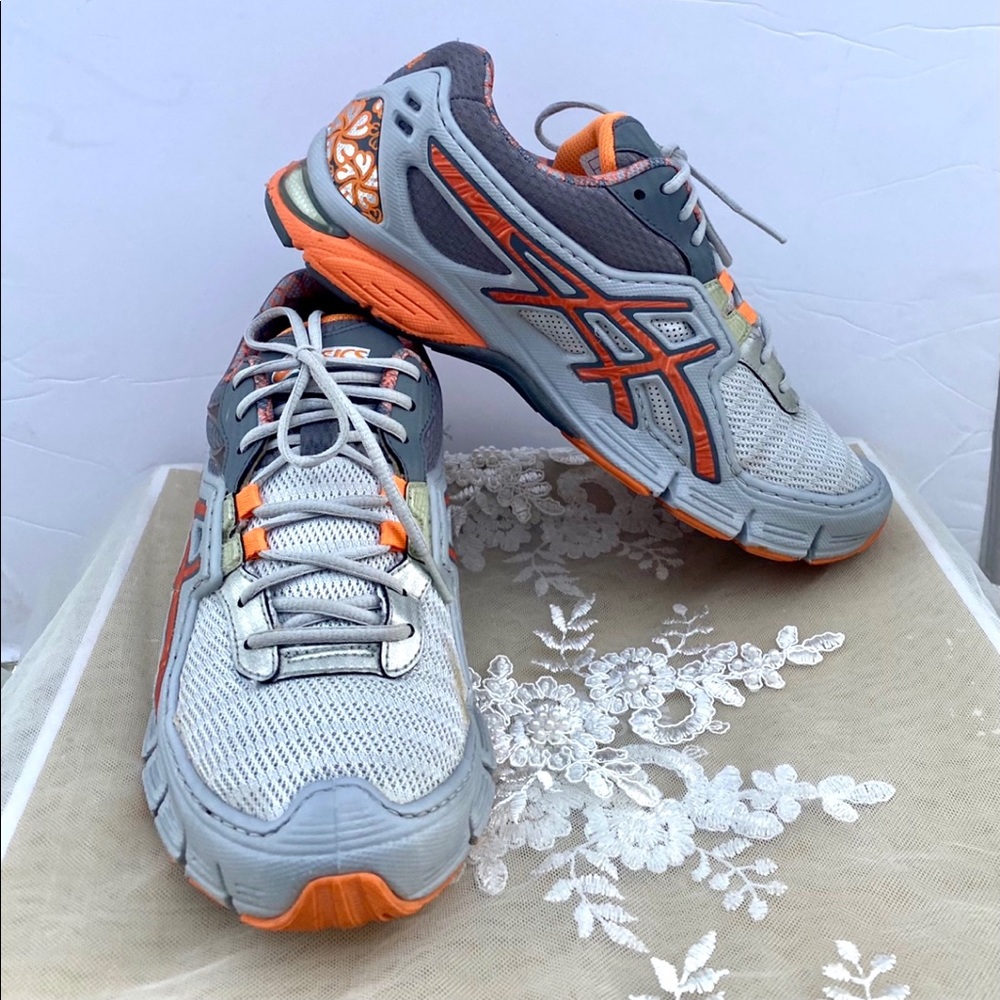 WOMENS ASICS GEL UPSTART RUNNING SNEAKERS